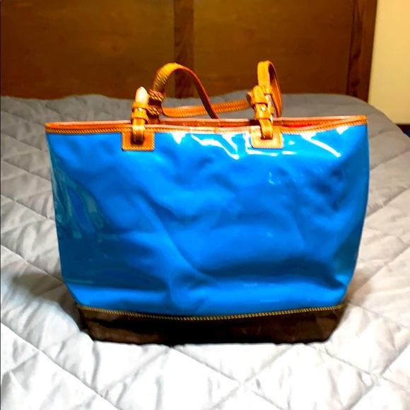 Dooney & Bourke Blue Patent Leather Purse - Picture 4 of 8